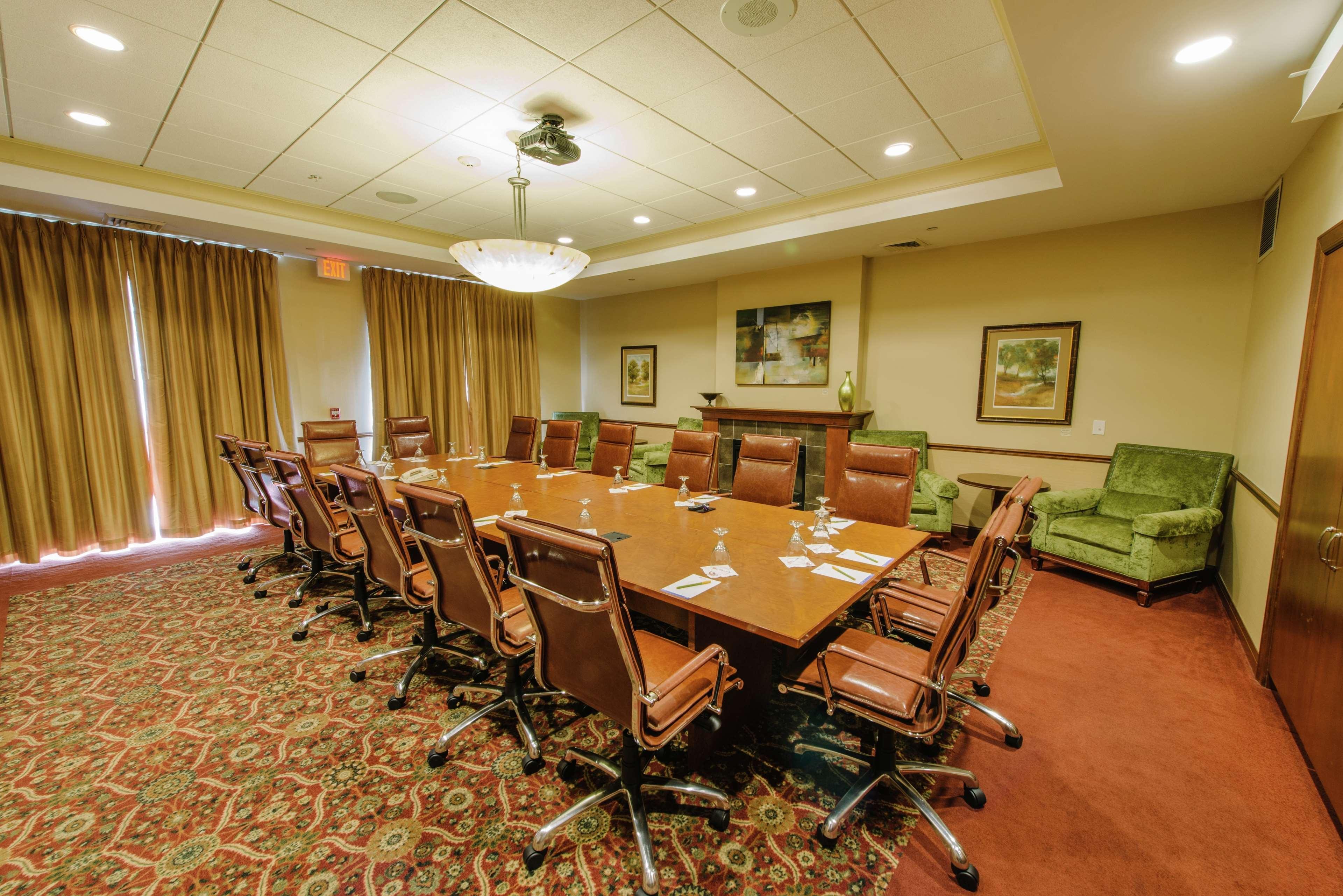 Hilton Garden Inn Manchester Downtown Extérieur photo