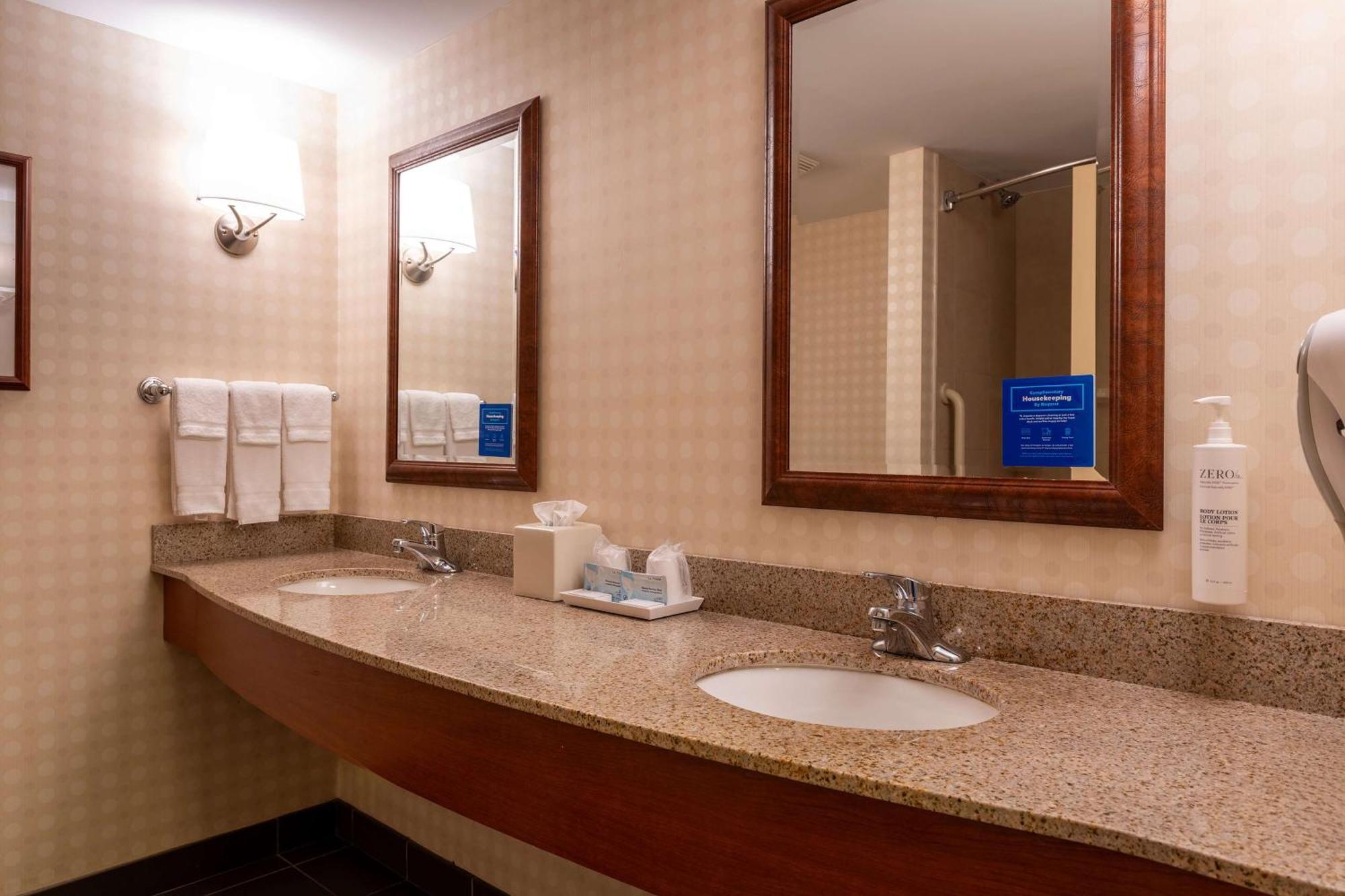 Hilton Garden Inn Manchester Downtown Extérieur photo